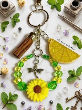 The Noxi Collection Yellow Sunflower & Lemon Keyring with Tassel